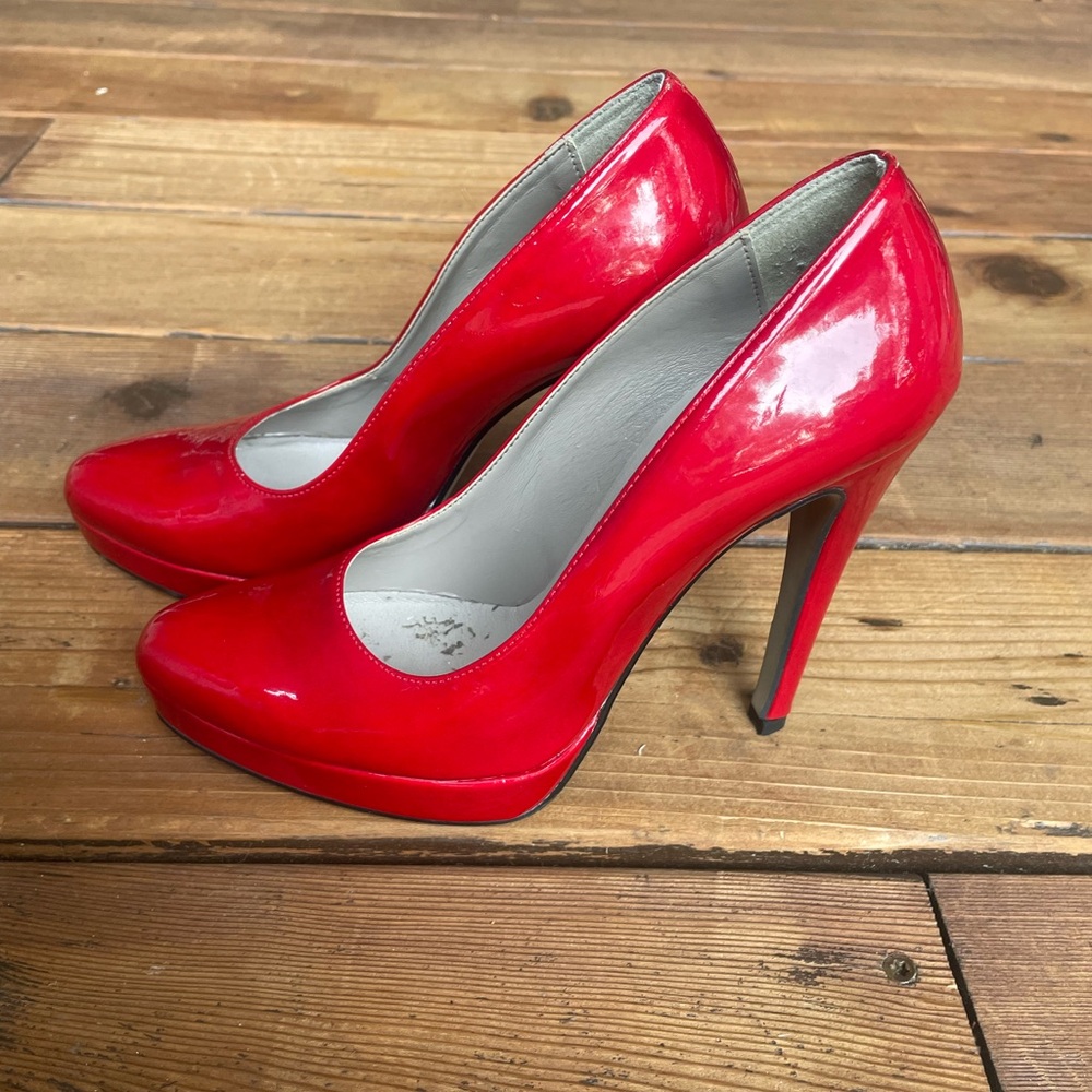 Vera Pelle Shiny Red Heels